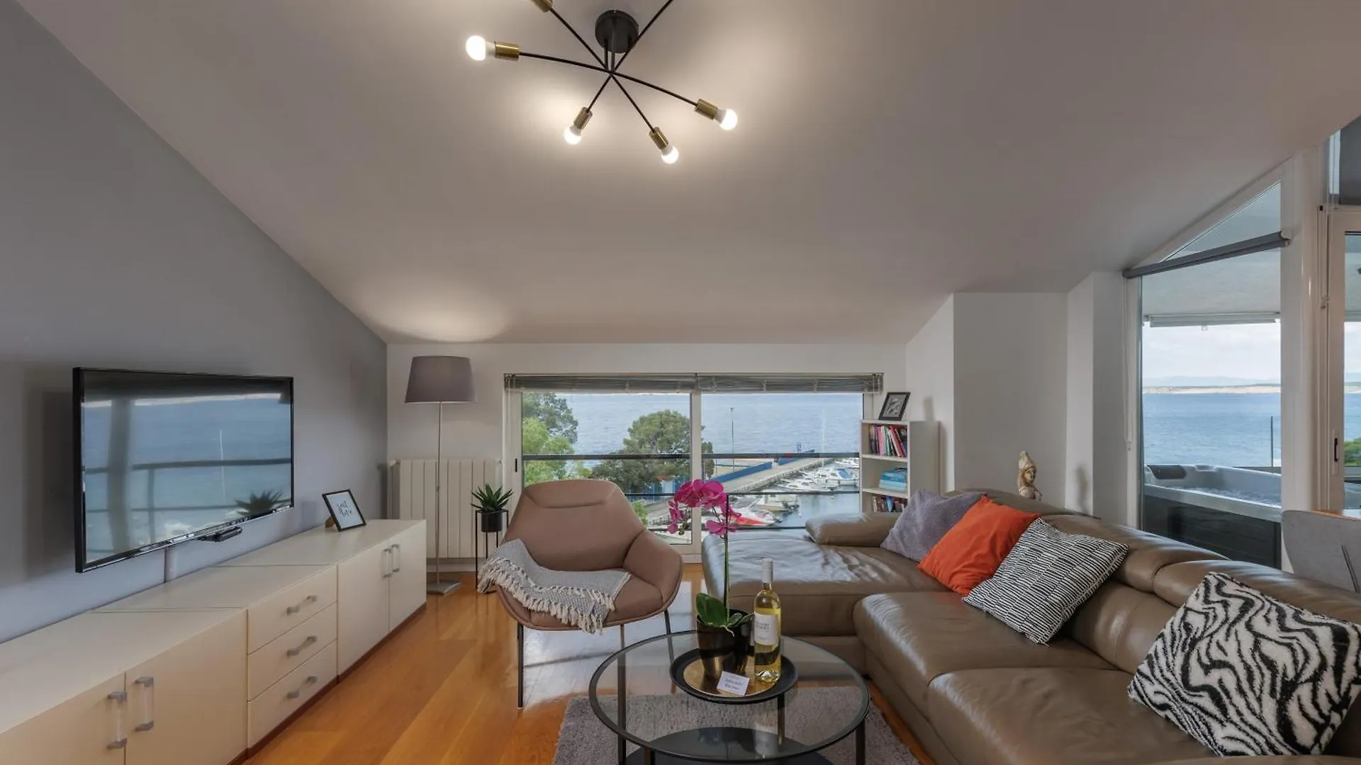 Apartments Sax تْسْغيكفانِتْسا 0*,