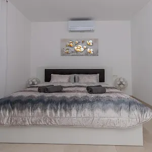  Apartment Kecman