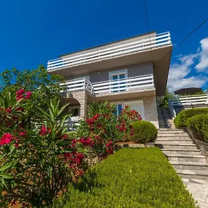  Apartman Pavlak