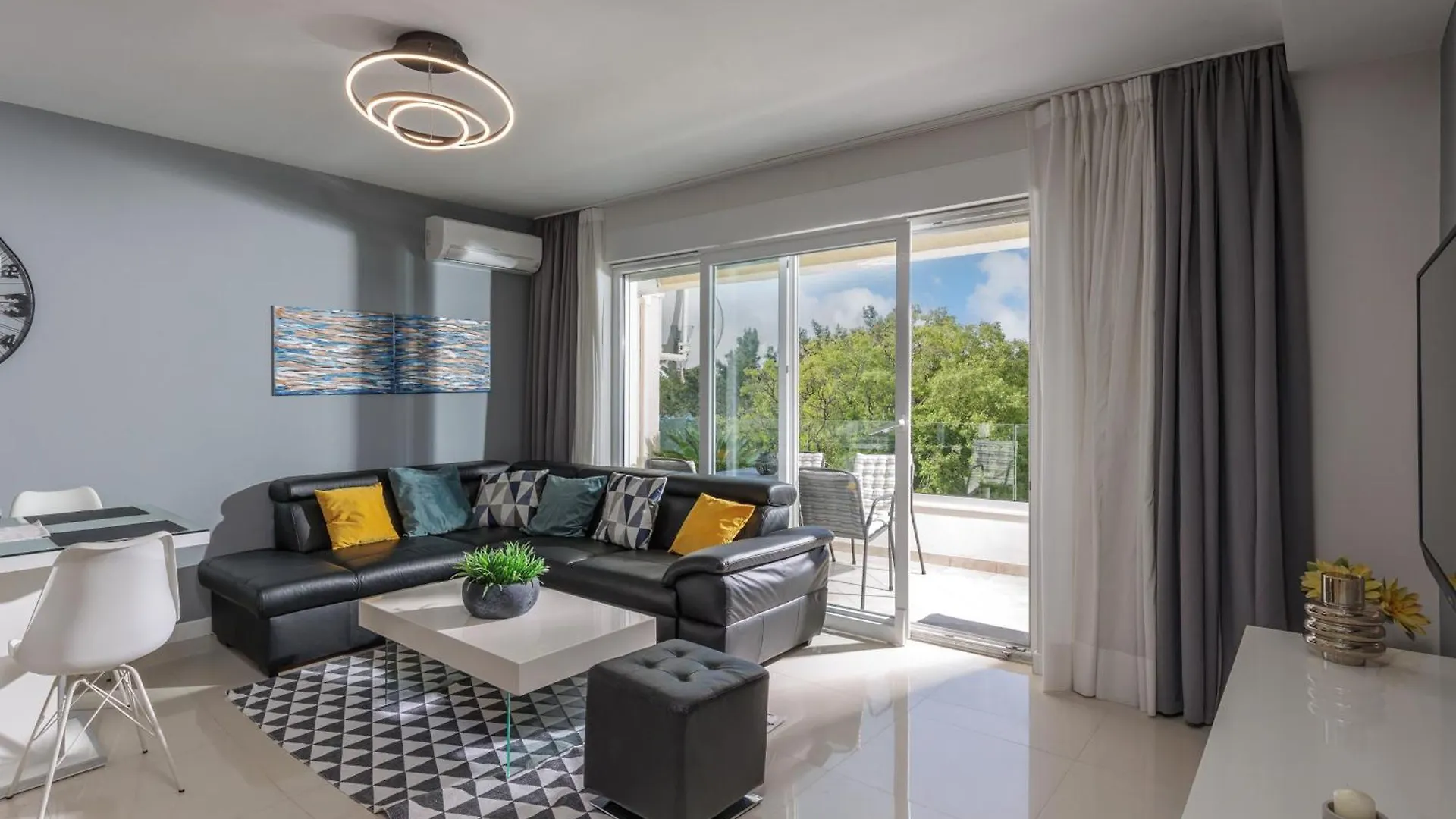 Apartments Sax Crikvenica 0*,  Croatia