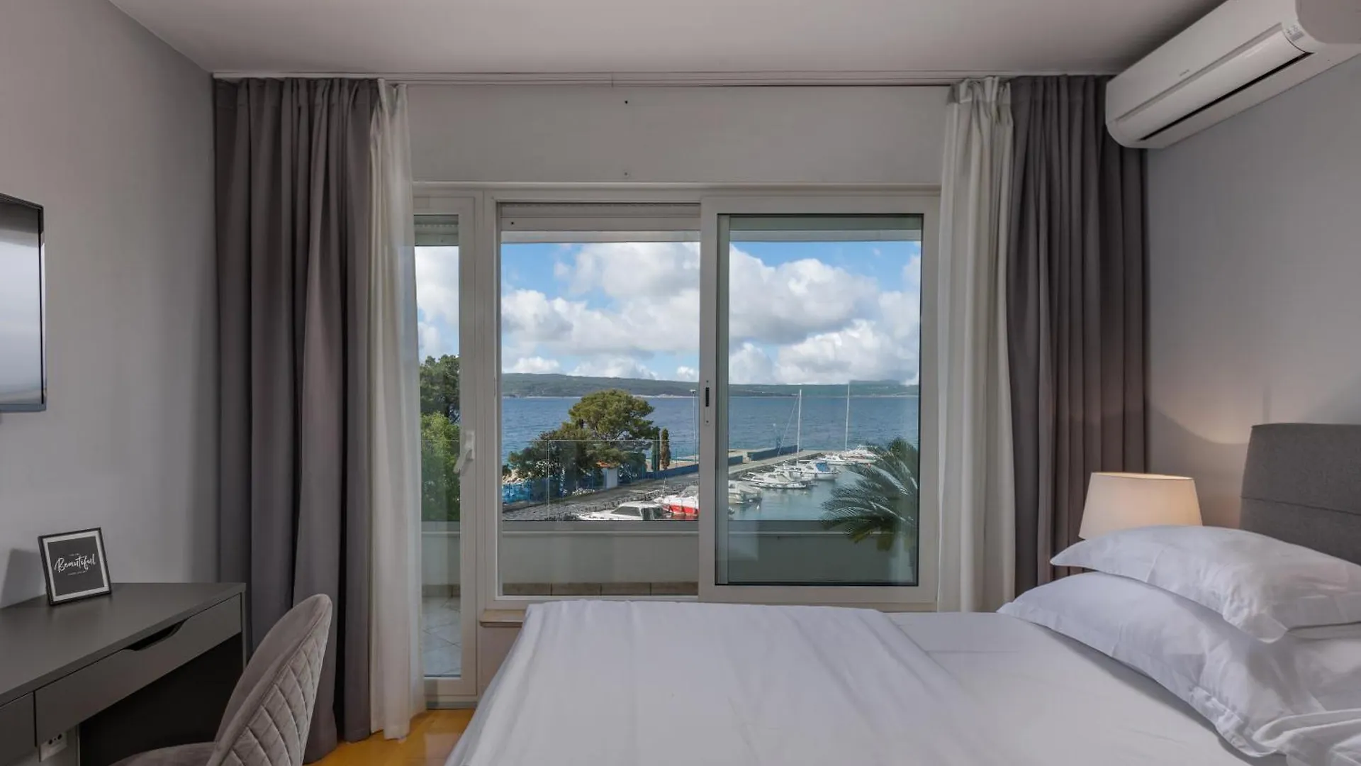 Apartments Sax Crikvenica 0*,